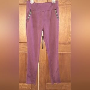 Yado Women Garnet Leggings